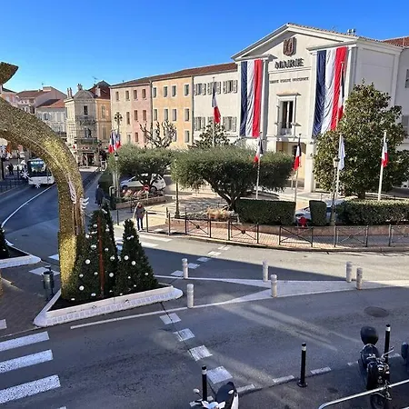 Jaya- 4/6 Pers-standing Neuf Hyper Centre Terrasse * Сен-Рафаель