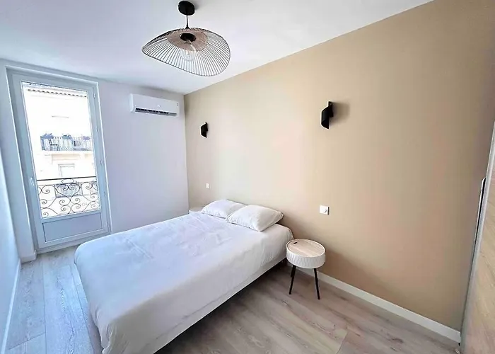 Jaya- 4/6 Pers-standing Neuf Hyper Centre Terrasse Apartment Saint-Raphaël