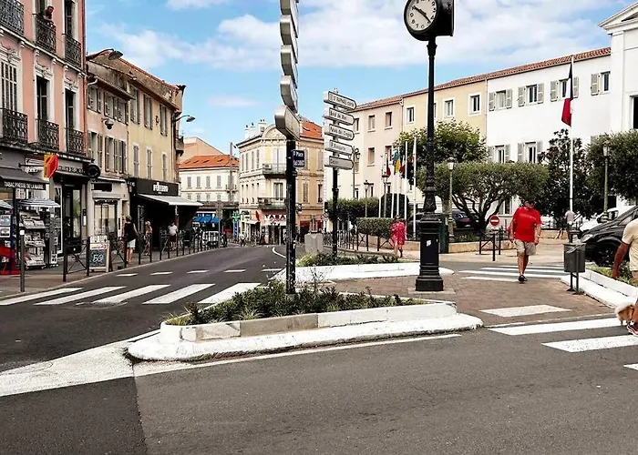 Jaya- 4/6 Pers-standing Neuf Hyper Centre Terrasse Apartment Saint-Raphaël